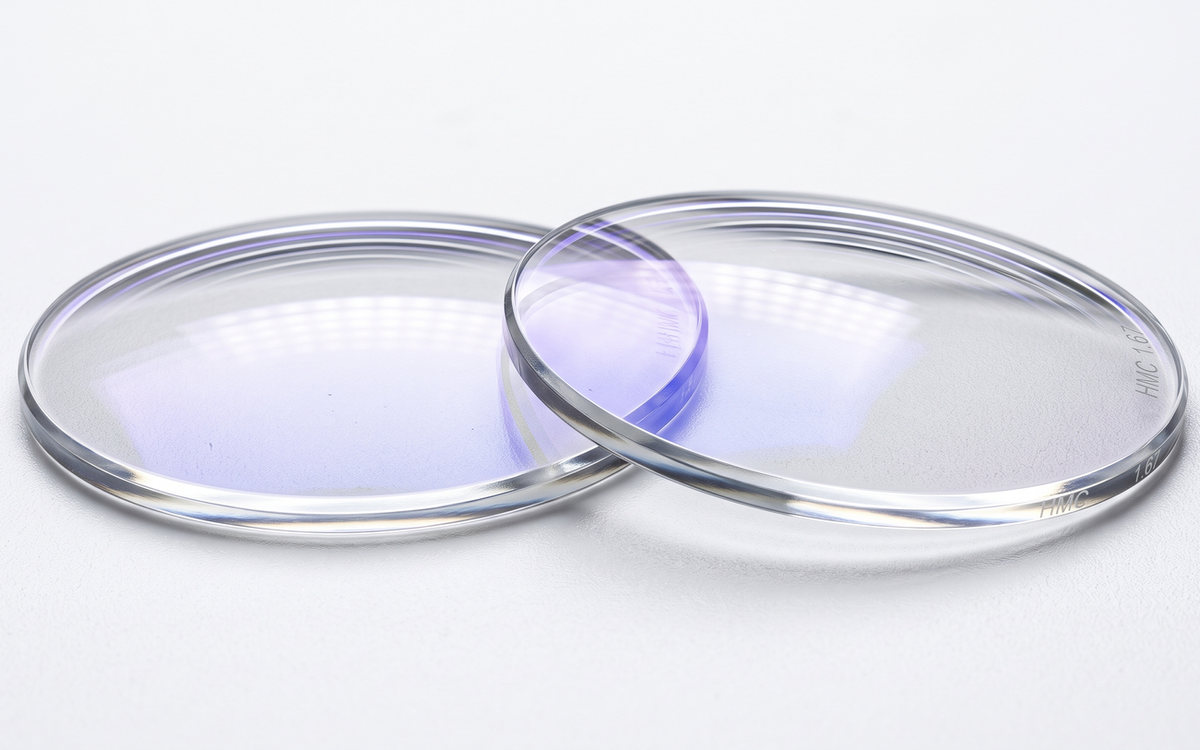 Lentes oftálmicas com tratamento antirreflexo