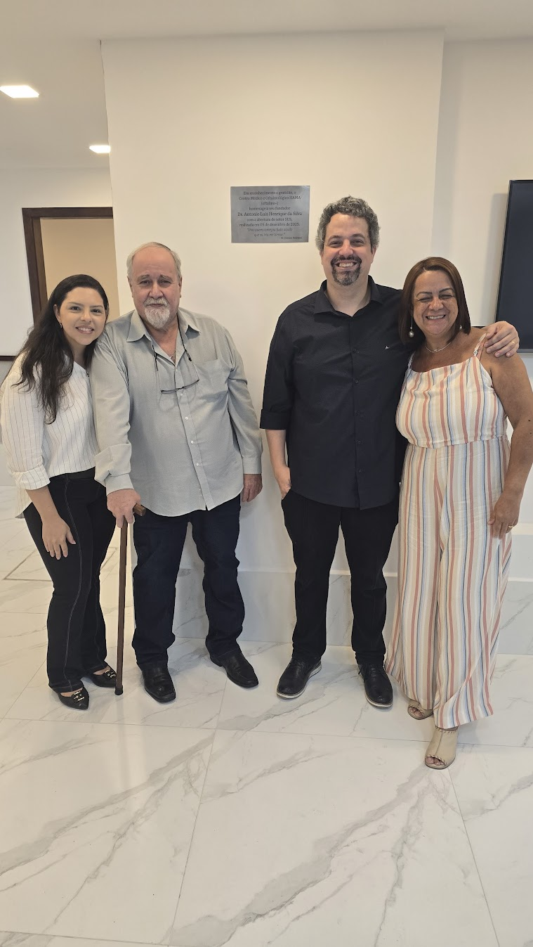 Dr. Antonio Luis, Dr. Gustavo Henrique e familiares em encontro na unidade Santa Cruz