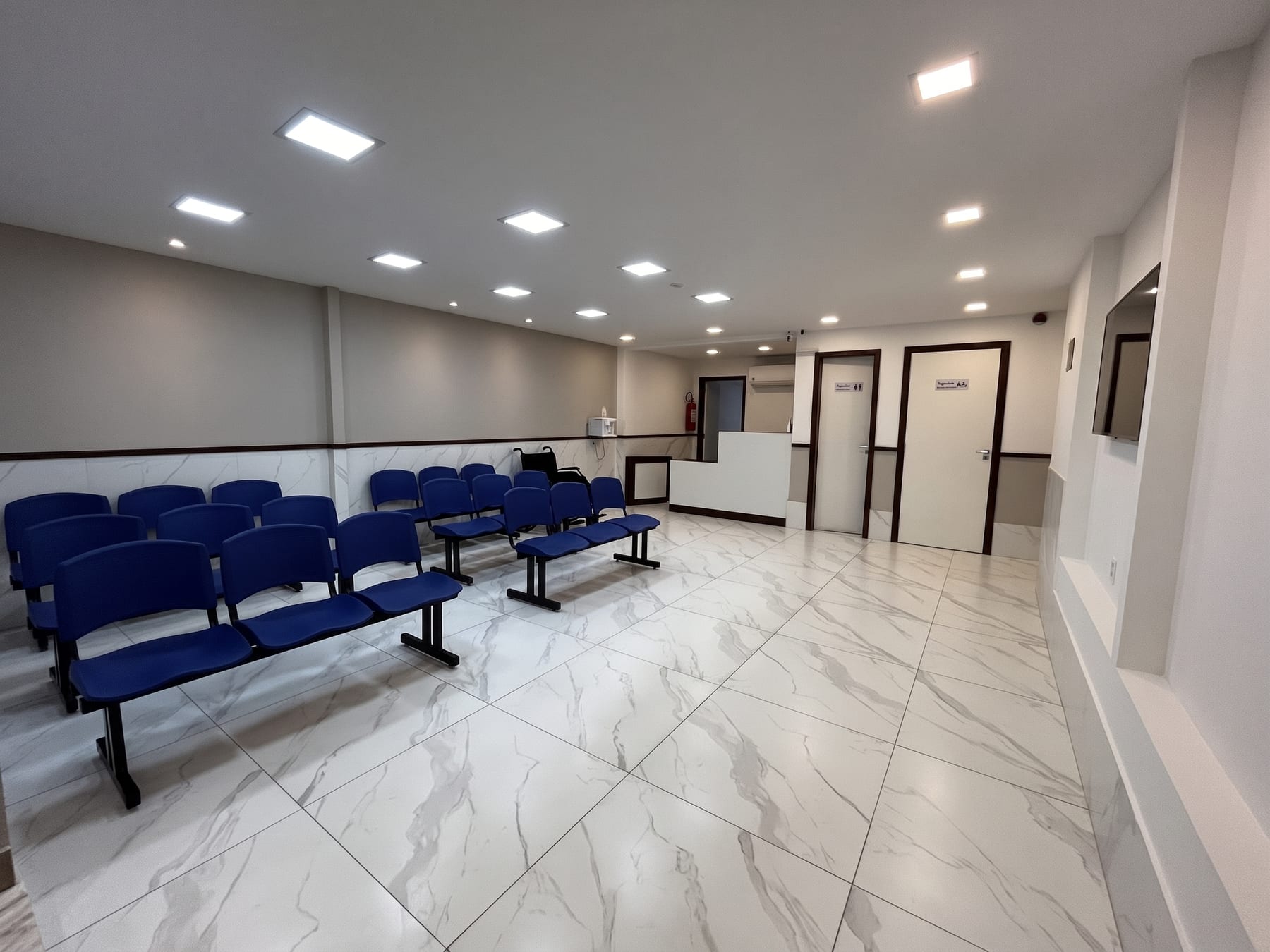 Sala de espera do atendimento SUS em Santa Cruz
